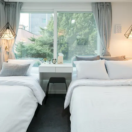 Neat House Hongdae Hotel